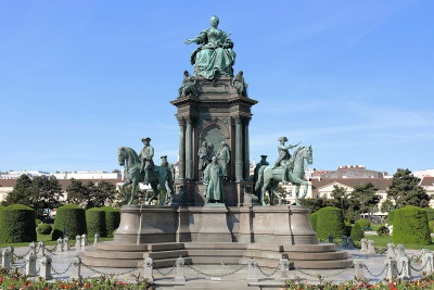 Wien_-_Maria-Theresien-Denkmal.JPG
