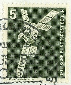Berlin 1975, MiNr. 494, NachrichtenSatellit Symphonie-1.jpg
