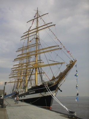 2006 Krusenstern.jpg (76.78 KiB) 1665-mal betrachtet 2006 Krusenstern.jpg