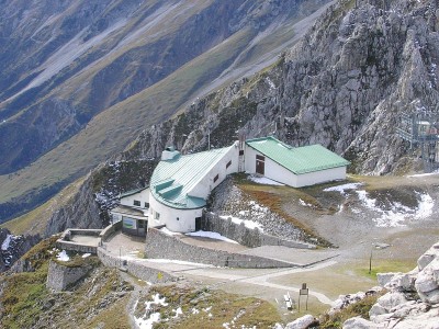BergstationNordkettenbahn.jpg
