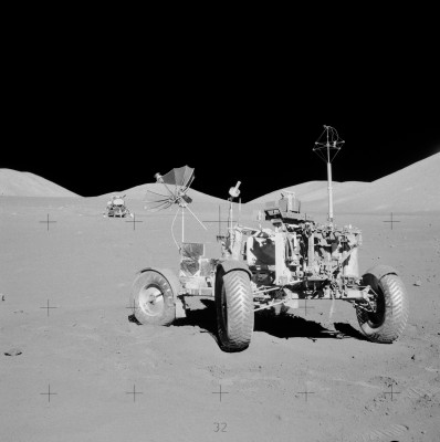Apollo_17_rover_at_final_resting_site.jpg